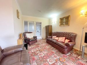 Kirkhurst Close- click for photo gallery